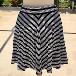 Ann Taylor LOFT Short A-Line Circle Skirt Navy Blue and White w/POCKETS - XL EUC